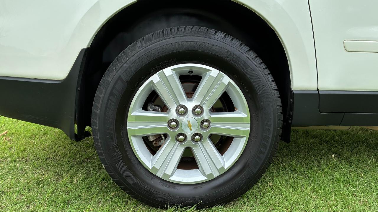 Chevrolet Traverse 1LT FWD 2013