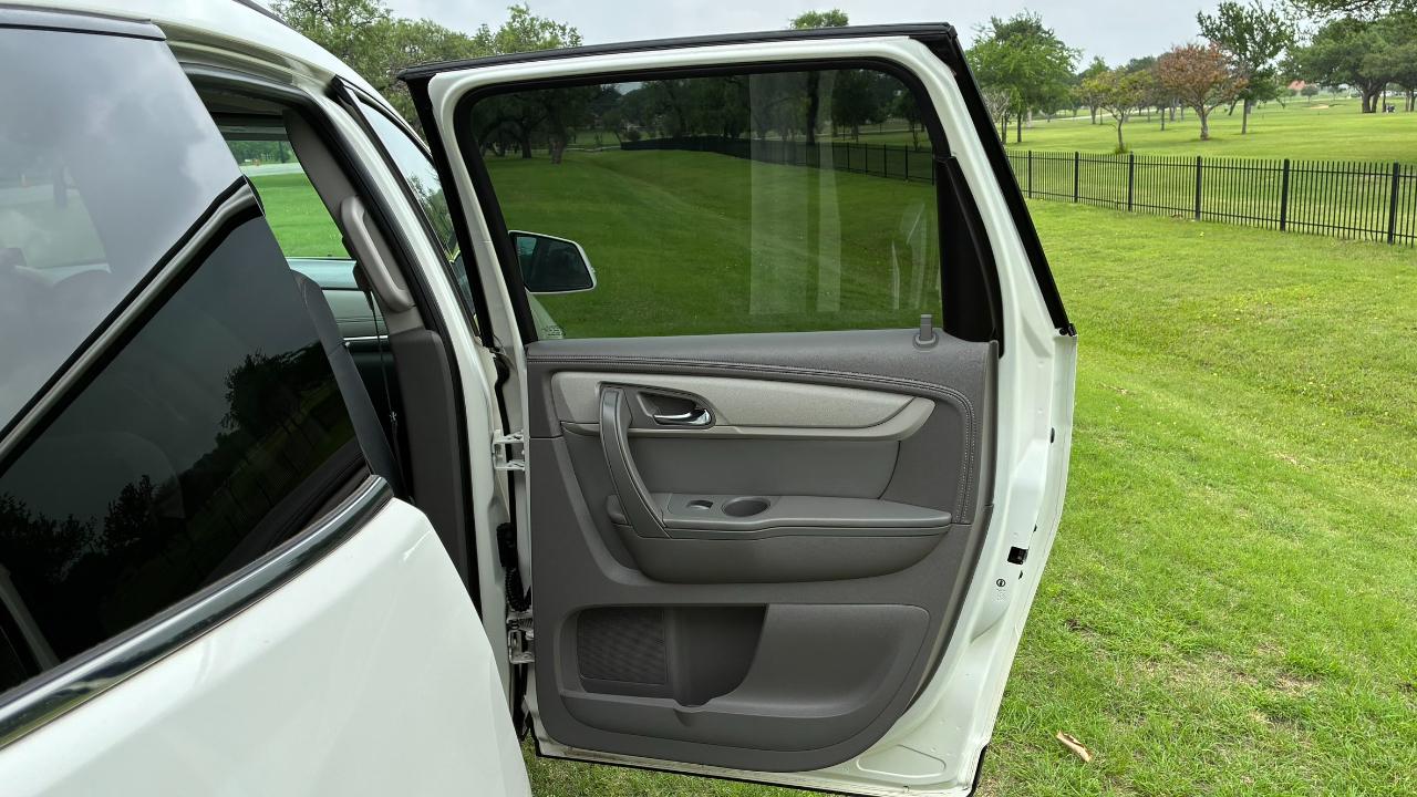 Chevrolet Traverse 1LT FWD 2013