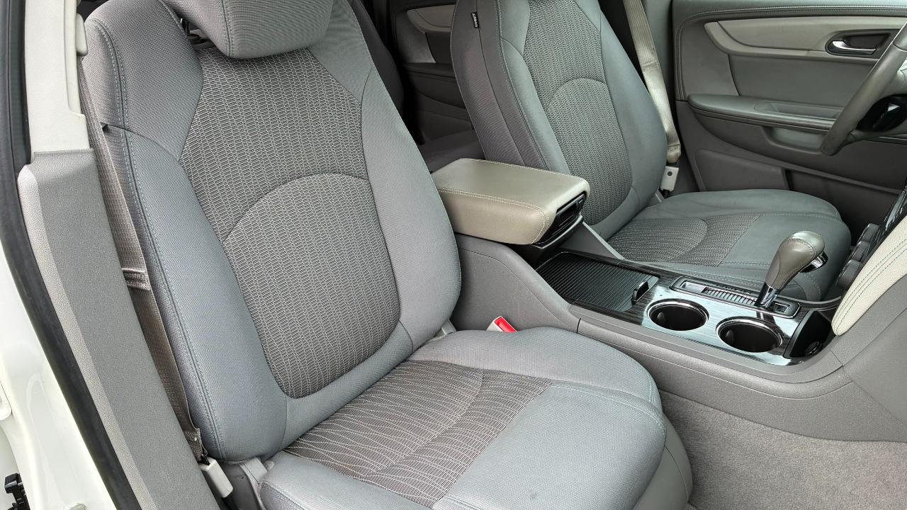Chevrolet Traverse 1LT FWD 2013