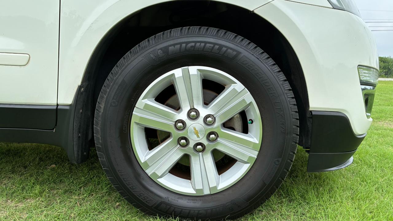 Chevrolet Traverse 1LT FWD 2013