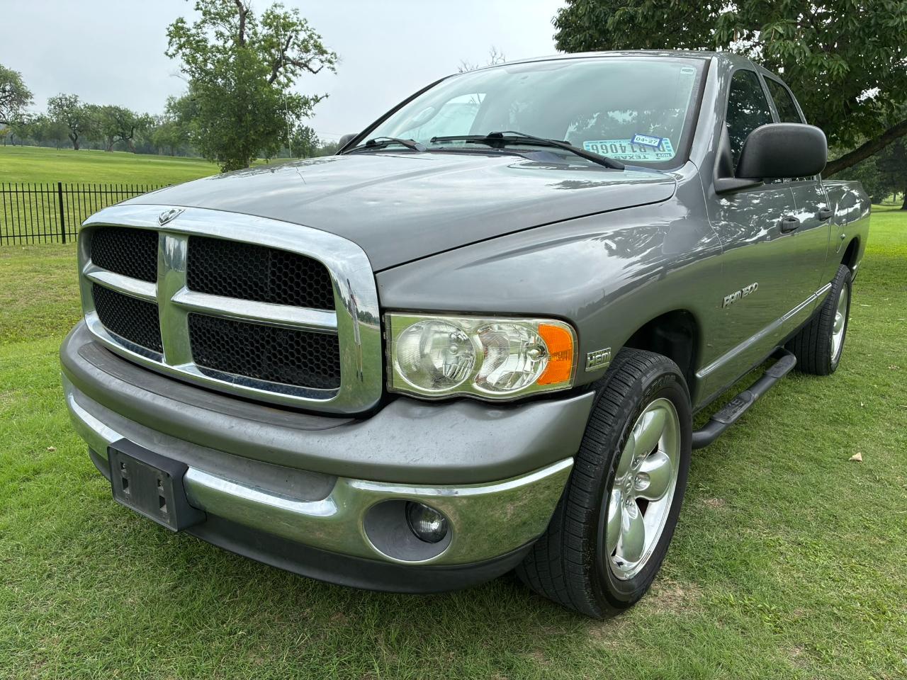 Dodge Ram 1500 Laramie Quad Cab Long Bed 2WD 2005