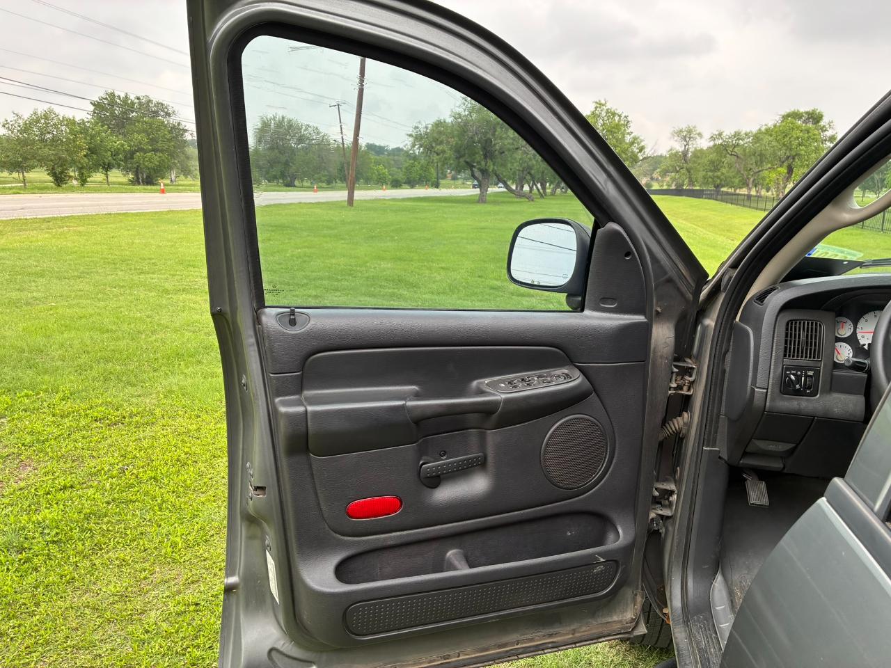Dodge Ram 1500 Laramie Quad Cab Long Bed 2WD 2005