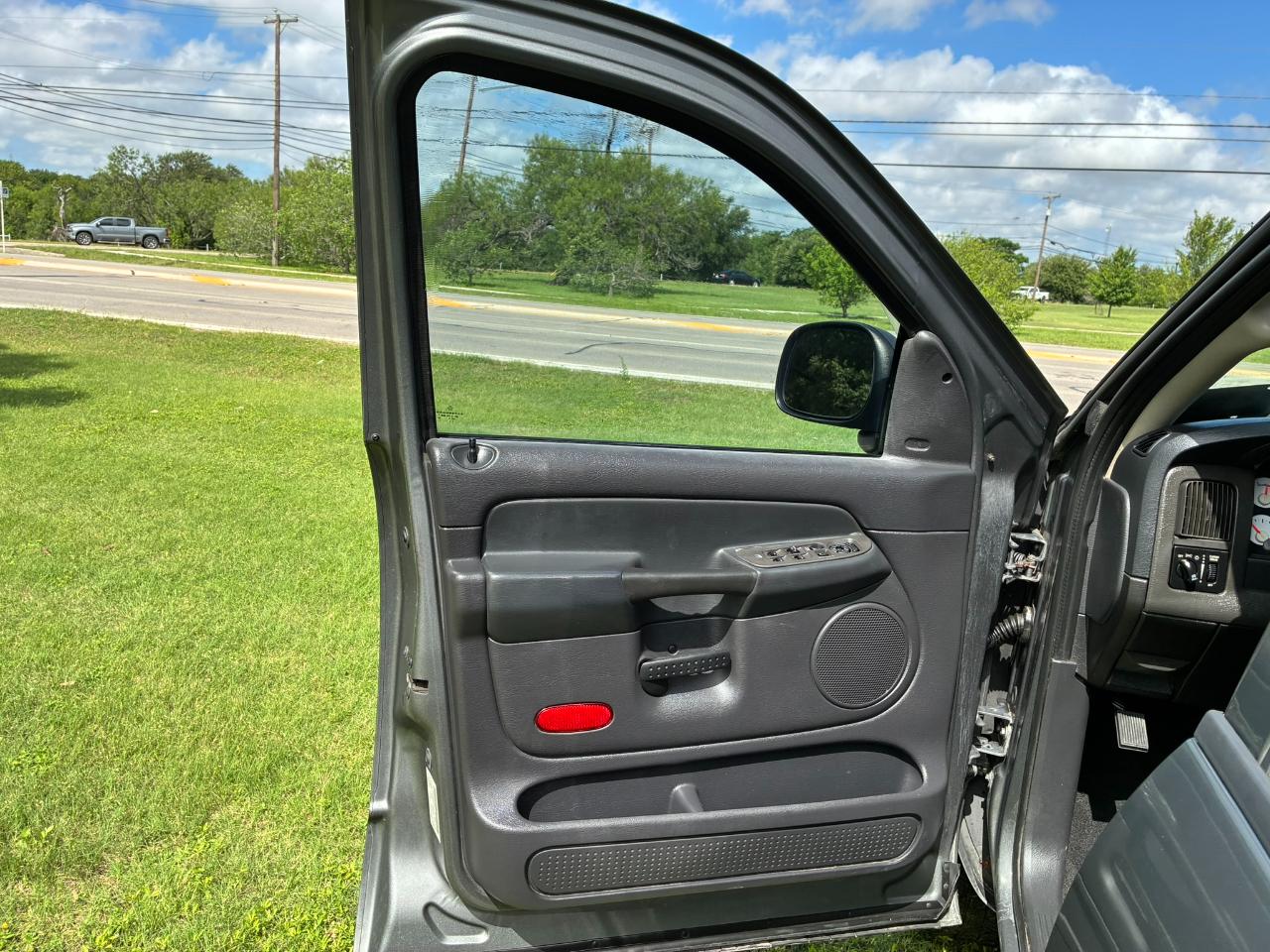 Dodge Ram 1500 Laramie Quad Cab Long Bed 2WD 2005