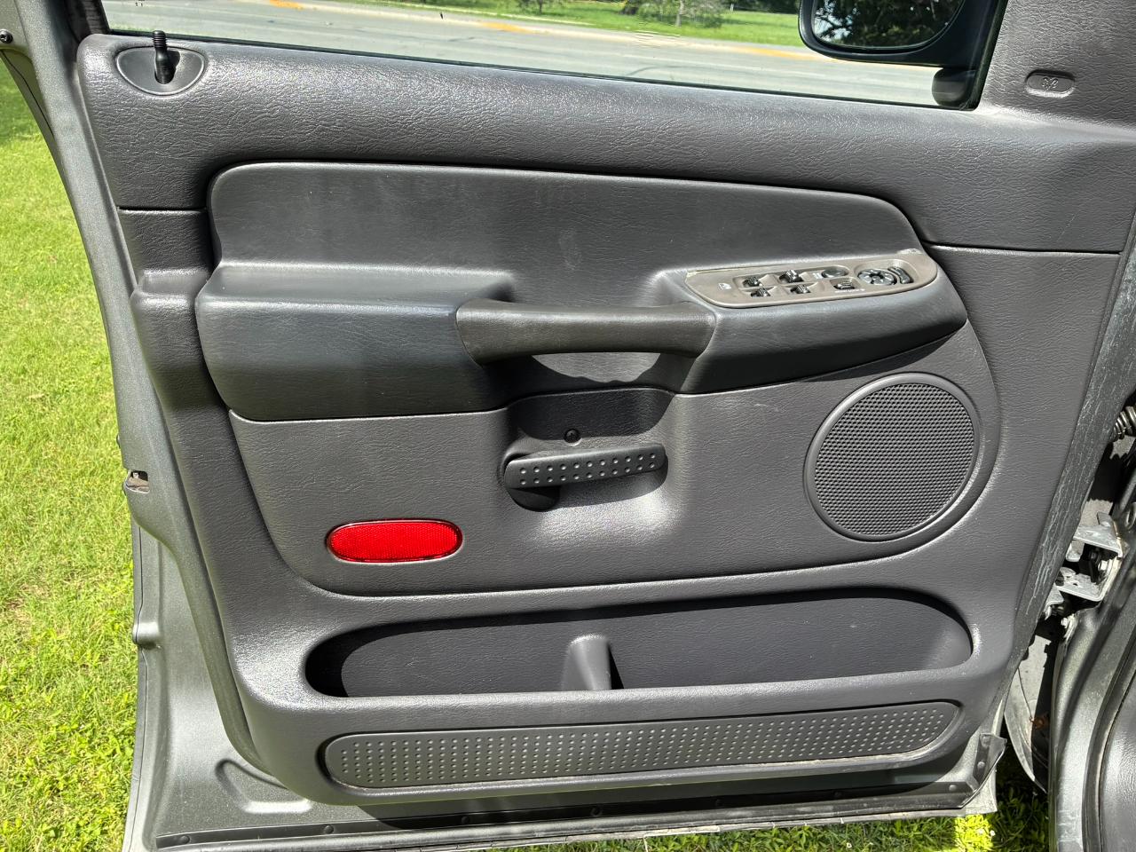 Dodge Ram 1500 Laramie Quad Cab Long Bed 2WD 2005