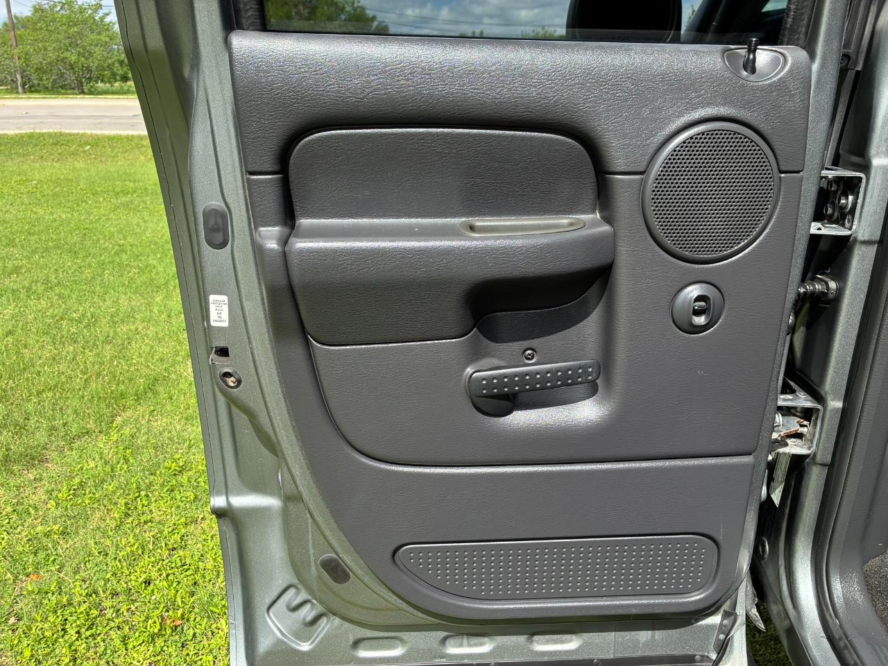 Dodge Ram 1500 Laramie Quad Cab Long Bed 2WD 2005