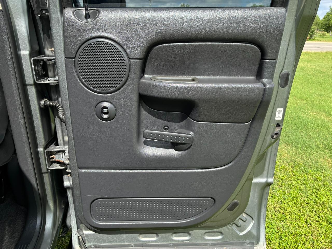 Dodge Ram 1500 Laramie Quad Cab Long Bed 2WD 2005