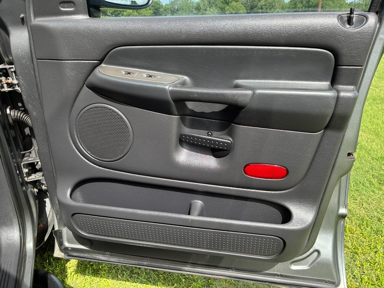 Dodge Ram 1500 Laramie Quad Cab Long Bed 2WD 2005