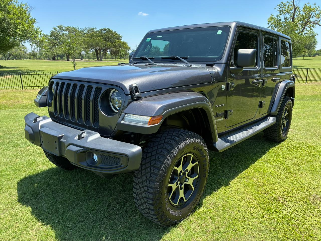 Jeep Wrangler Unlimited Sahara 2019