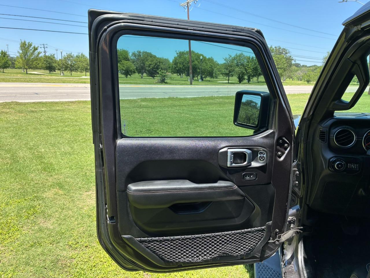 Jeep Wrangler Unlimited Sahara 2019