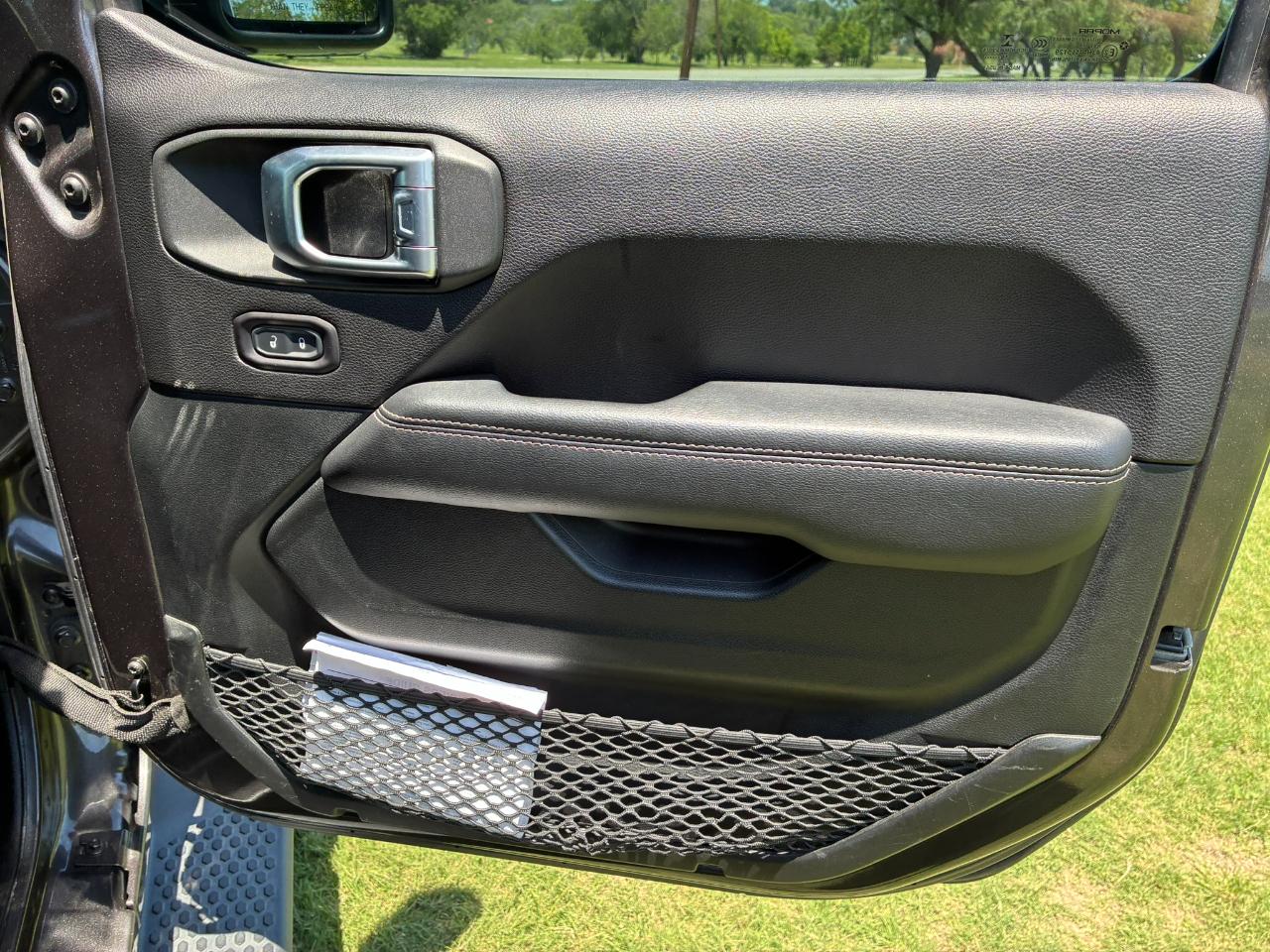 Jeep Wrangler Unlimited Sahara 2019
