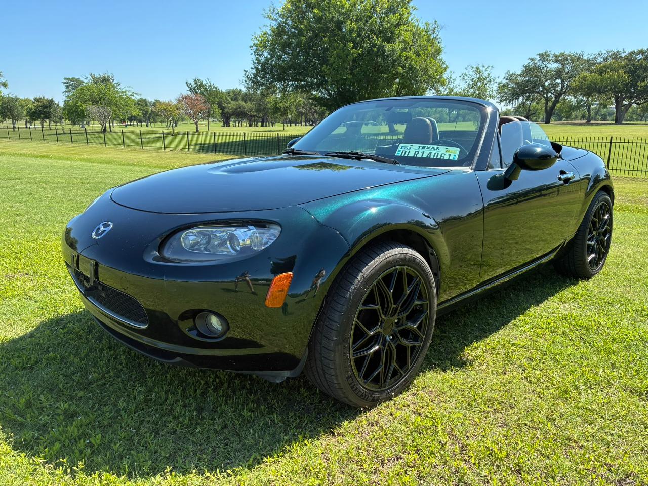 Mazda MX-5 Miata Touring Power Retractable Hardtop 2008