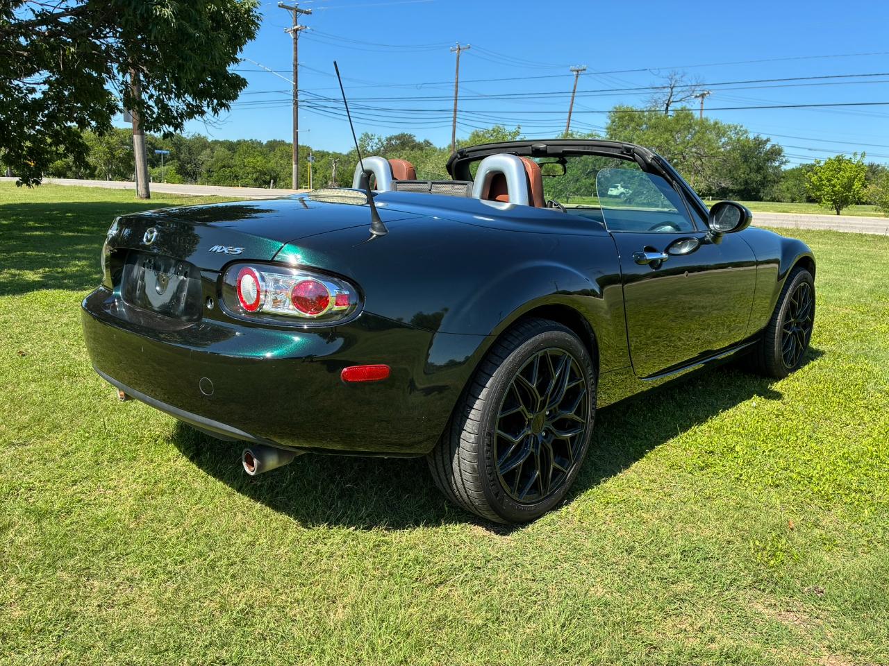 Mazda MX-5 Miata Touring Power Retractable Hardtop 2008