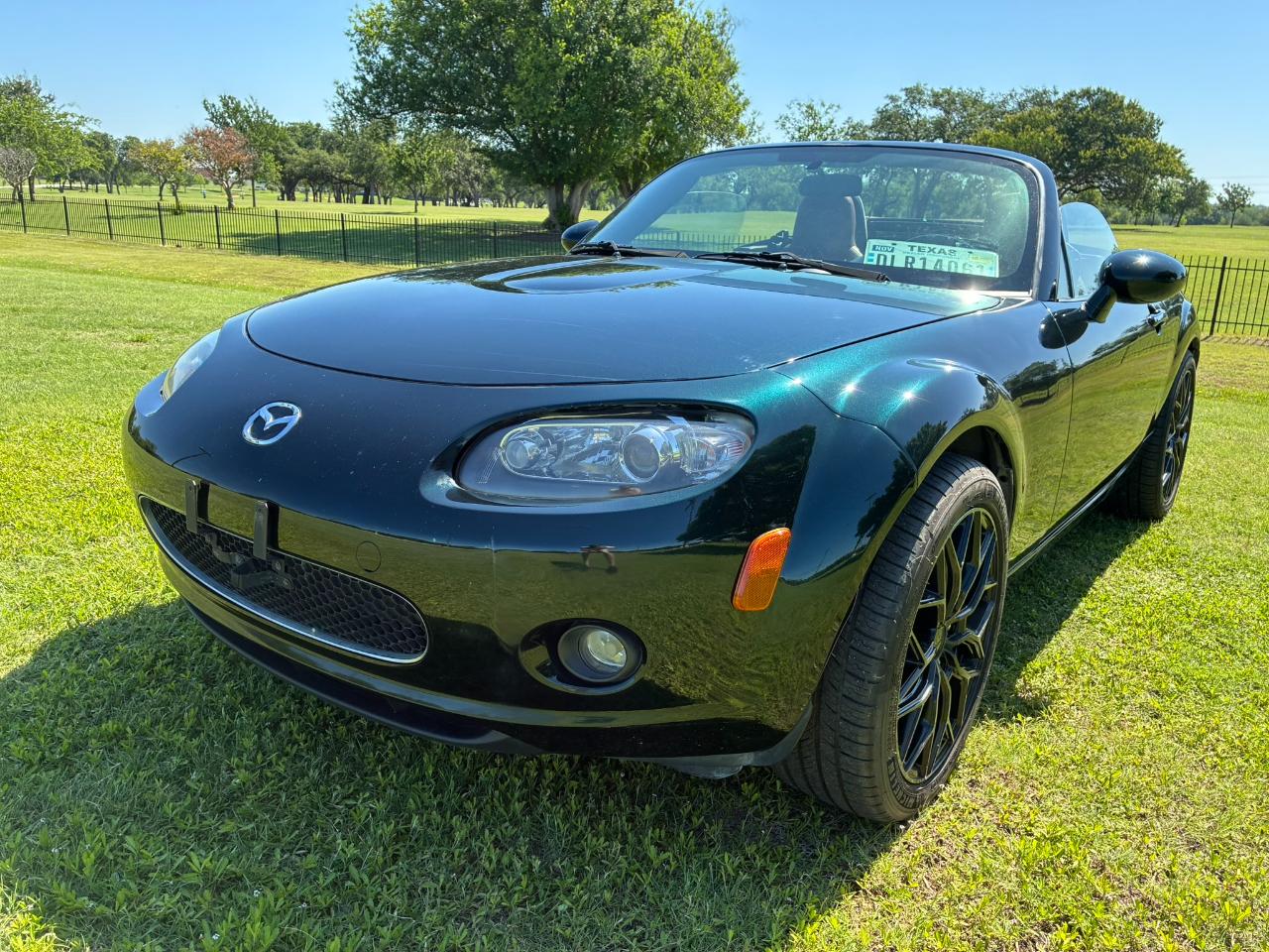 Mazda MX-5 Miata Touring Power Retractable Hardtop 2008