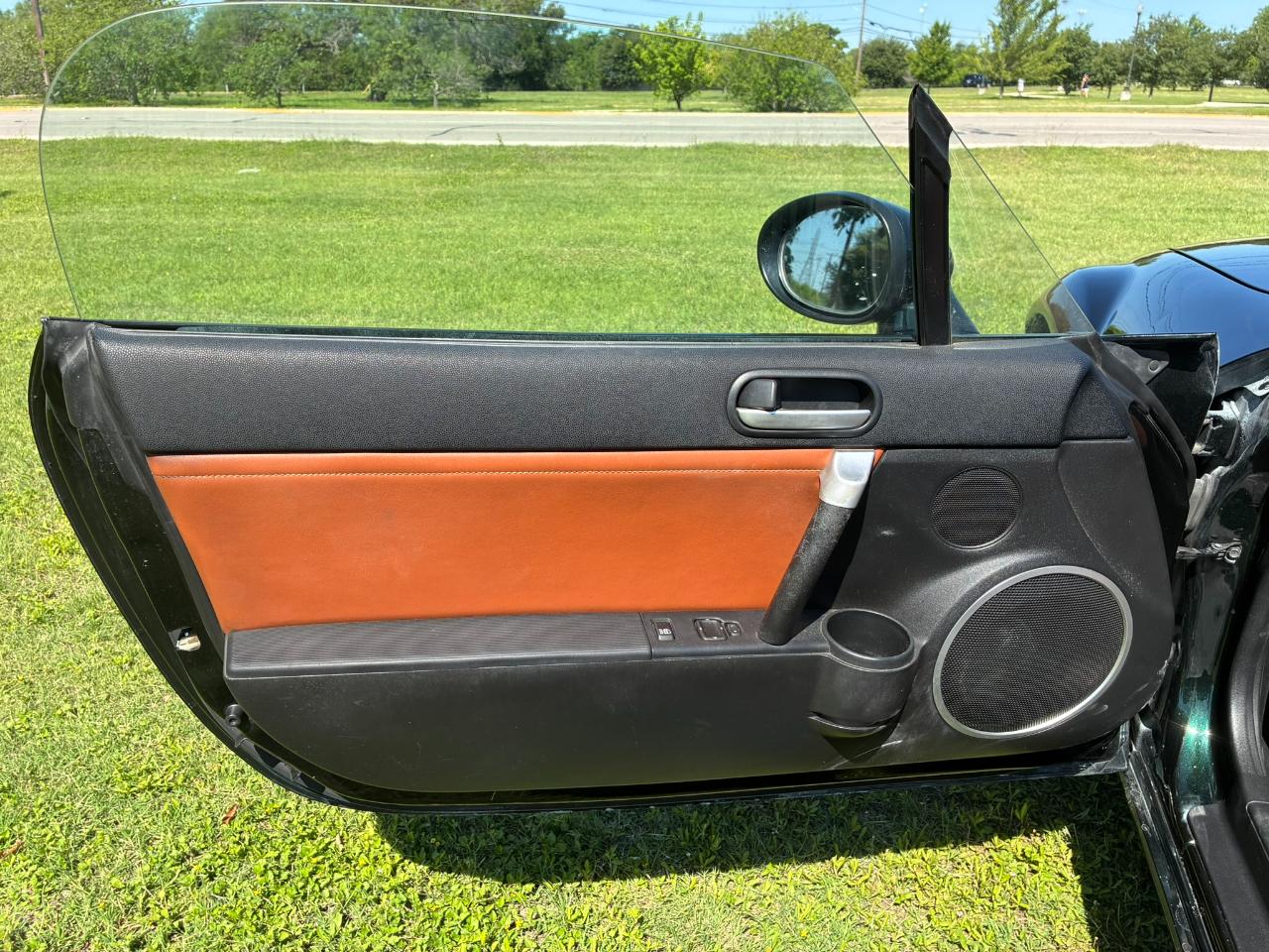 Mazda MX-5 Miata Touring Power Retractable Hardtop 2008