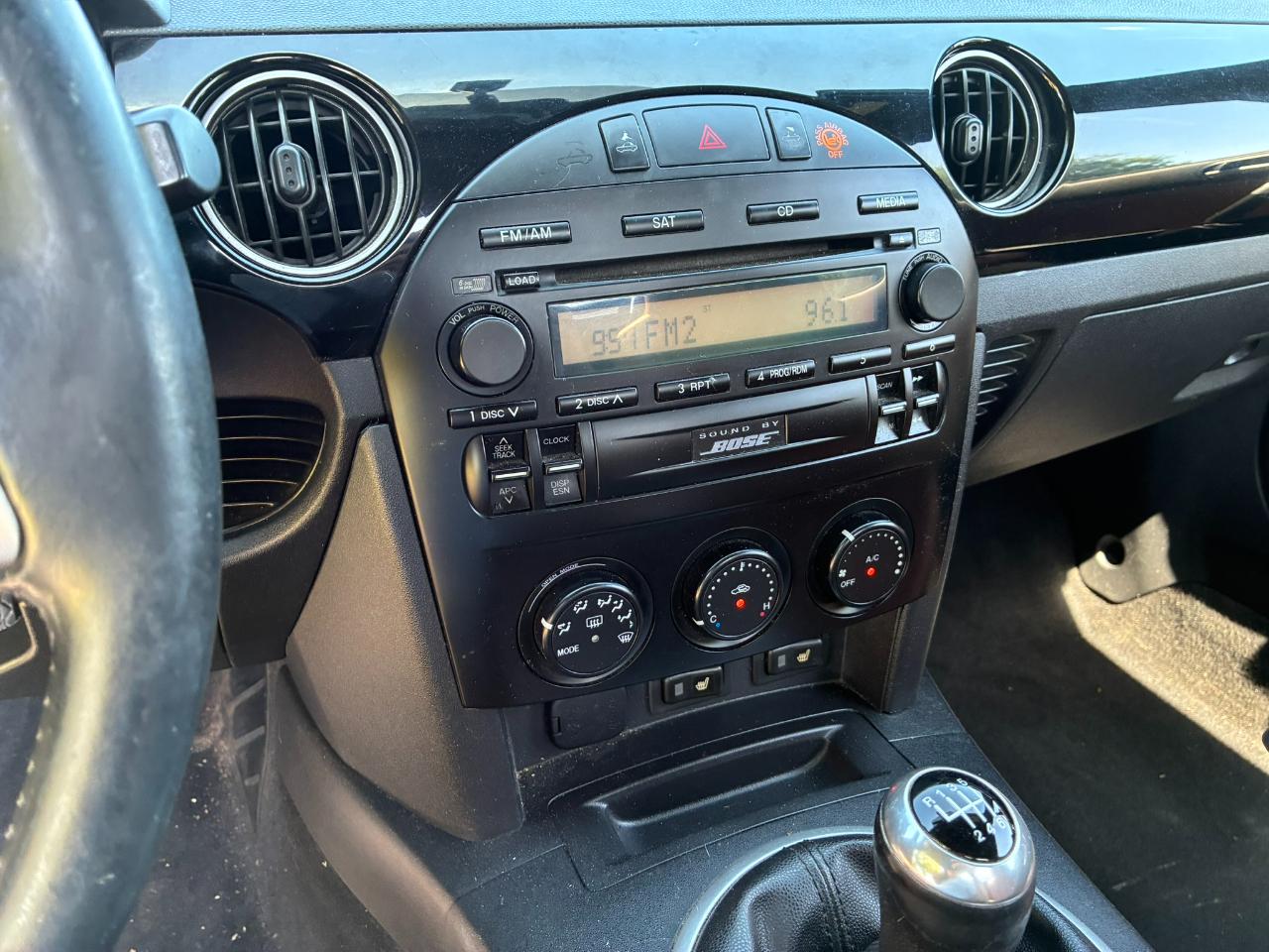 Mazda MX-5 Miata Touring Power Retractable Hardtop 2008
