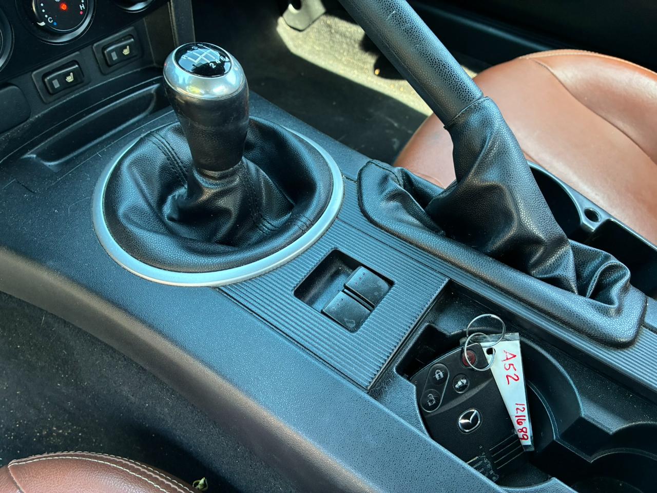 Mazda MX-5 Miata Touring Power Retractable Hardtop 2008
