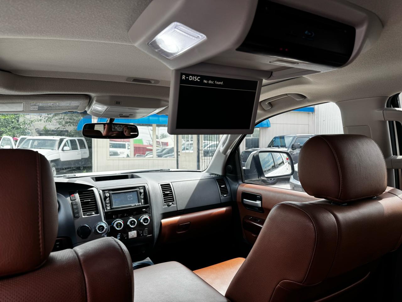 Toyota Sequoia Plantium 2WD 2015