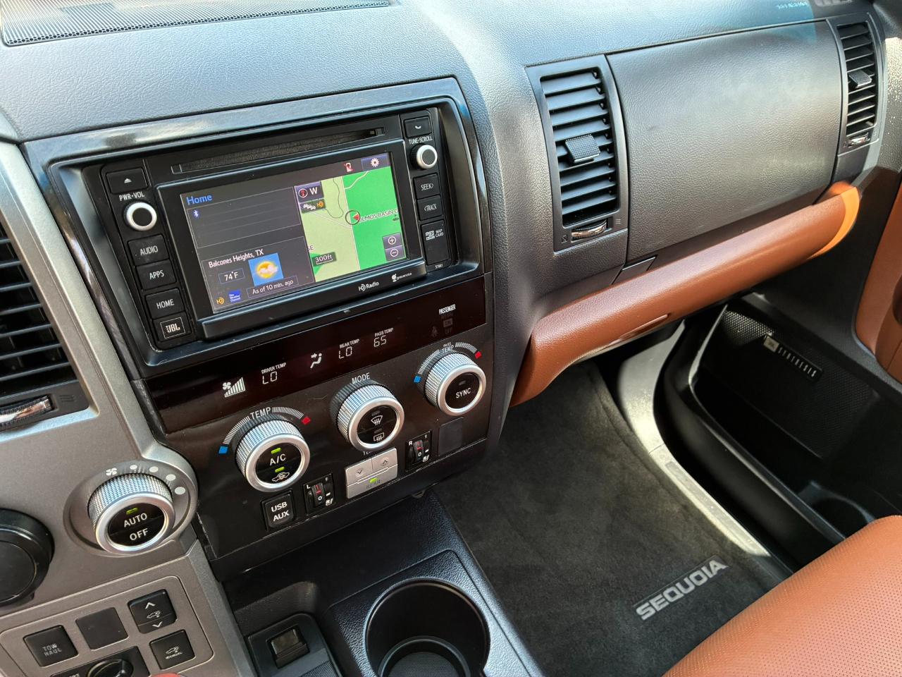 Toyota Sequoia Plantium 2WD 2015