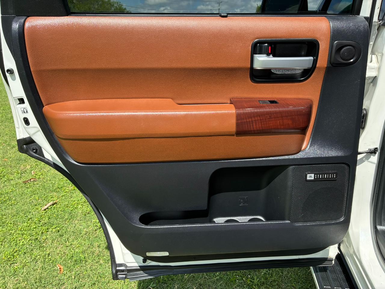 Toyota Sequoia Plantium 2WD 2015