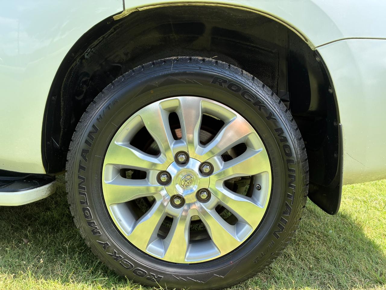 Toyota Sequoia Plantium 2WD 2015