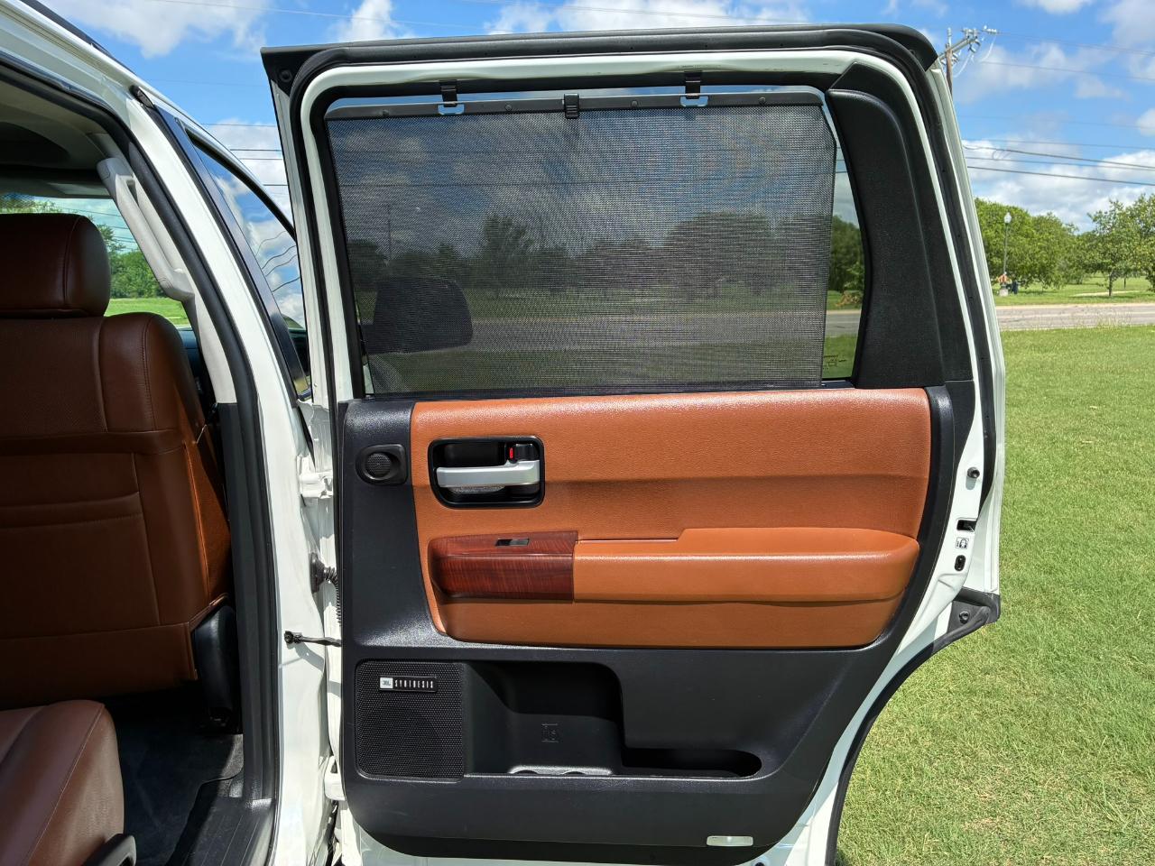Toyota Sequoia Plantium 2WD 2015