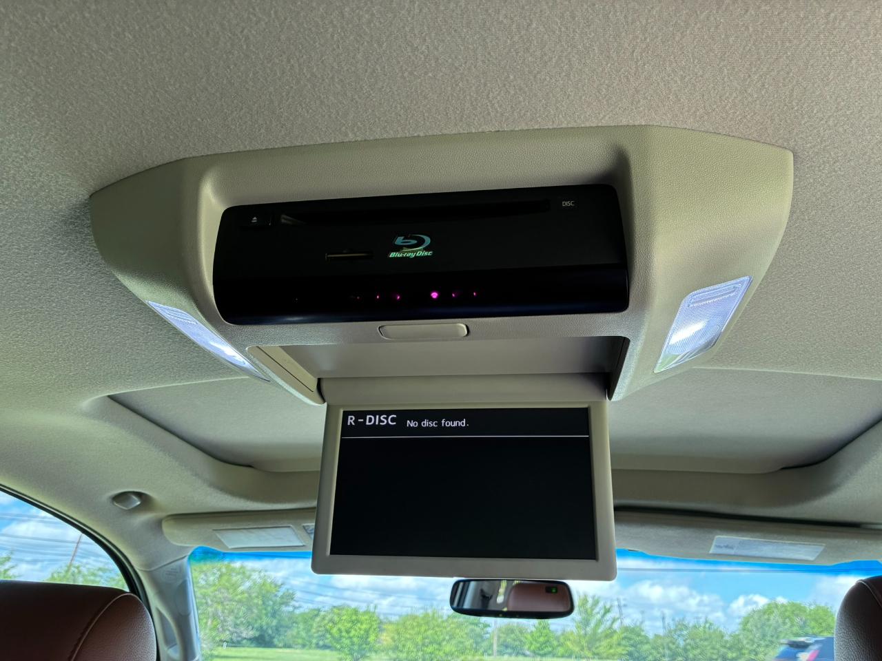Toyota Sequoia Plantium 2WD 2015