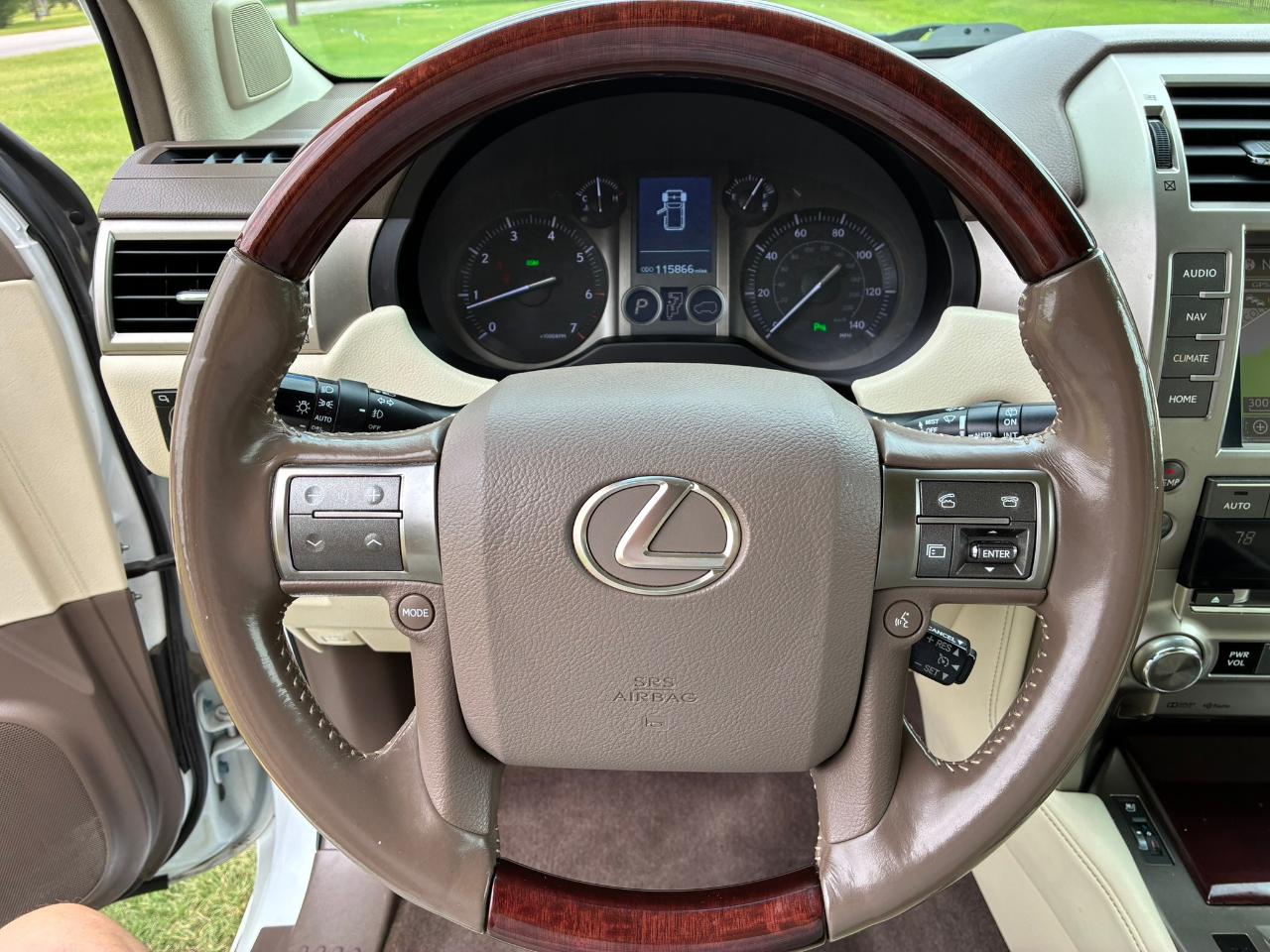 Lexus GX 460 Base 2017