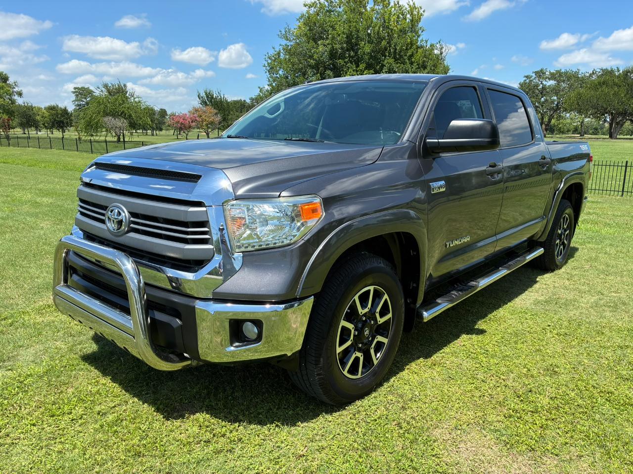 2014 Toyota Tundra SR5 5.7L V8 CrewMax 2WD