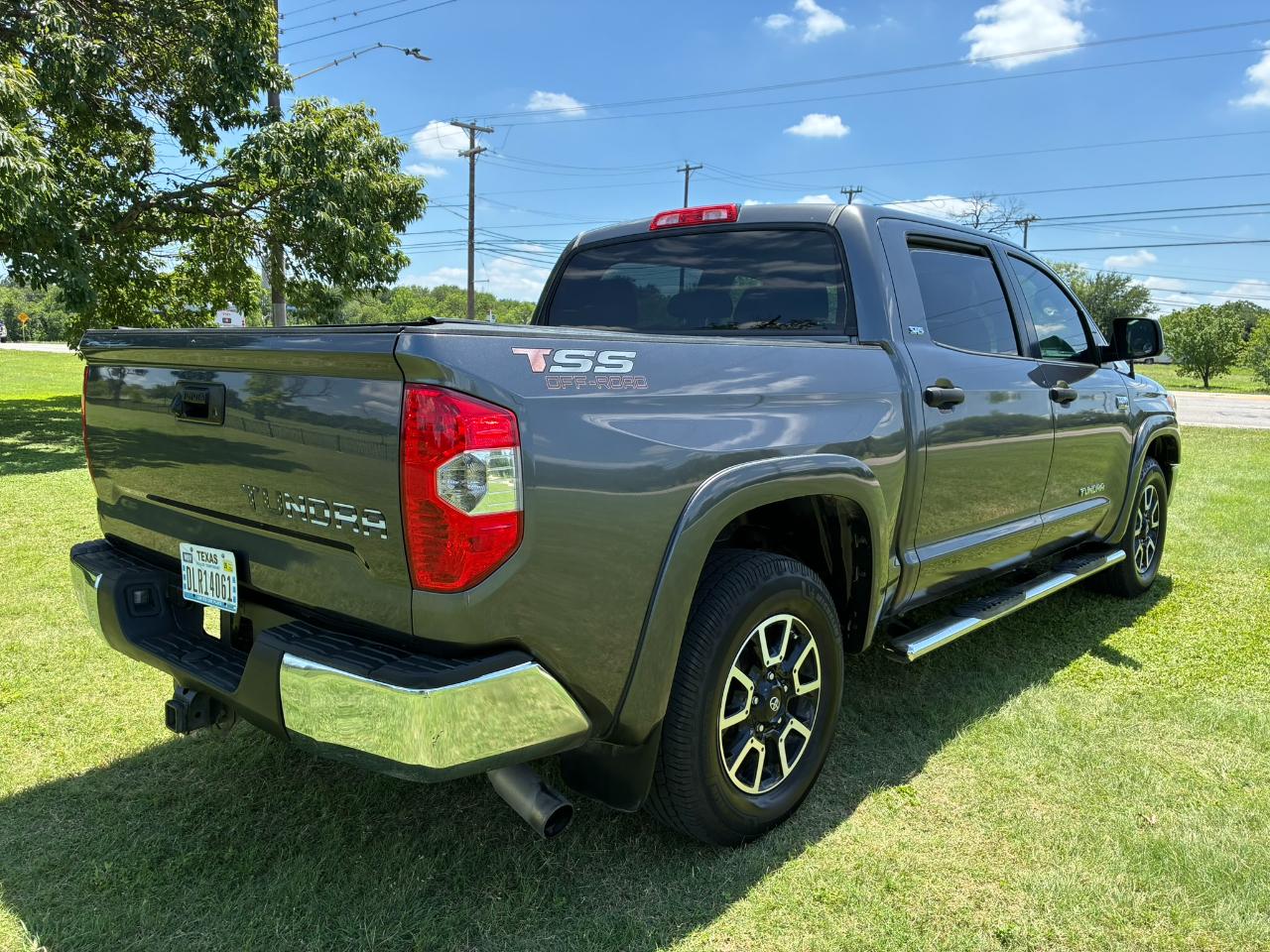 Toyota Tundra SR5 5.7L V8 CrewMax 2WD 2014