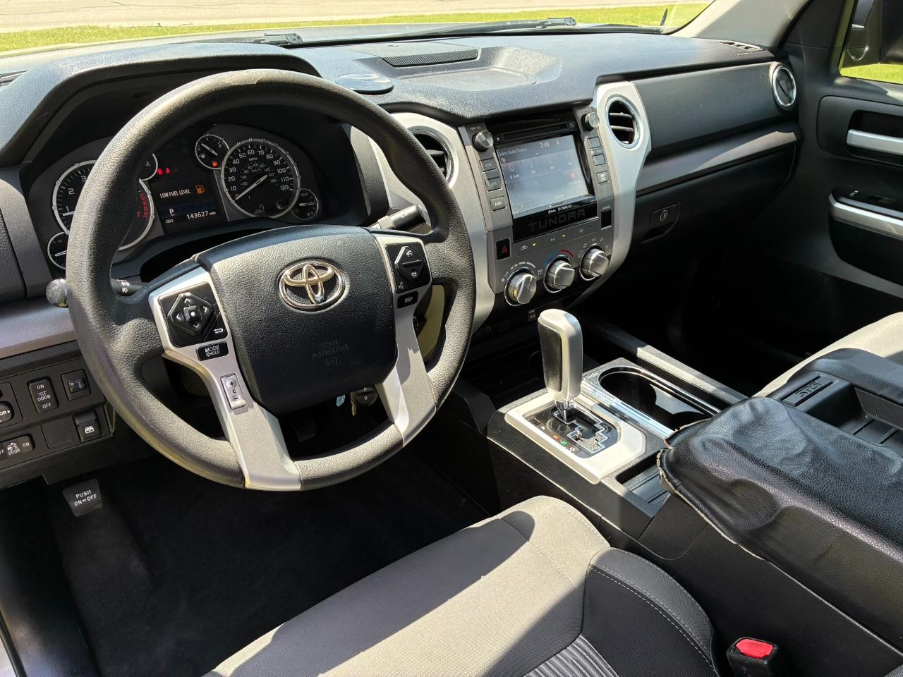 Toyota Tundra SR5 5.7L V8 CrewMax 2WD 2014