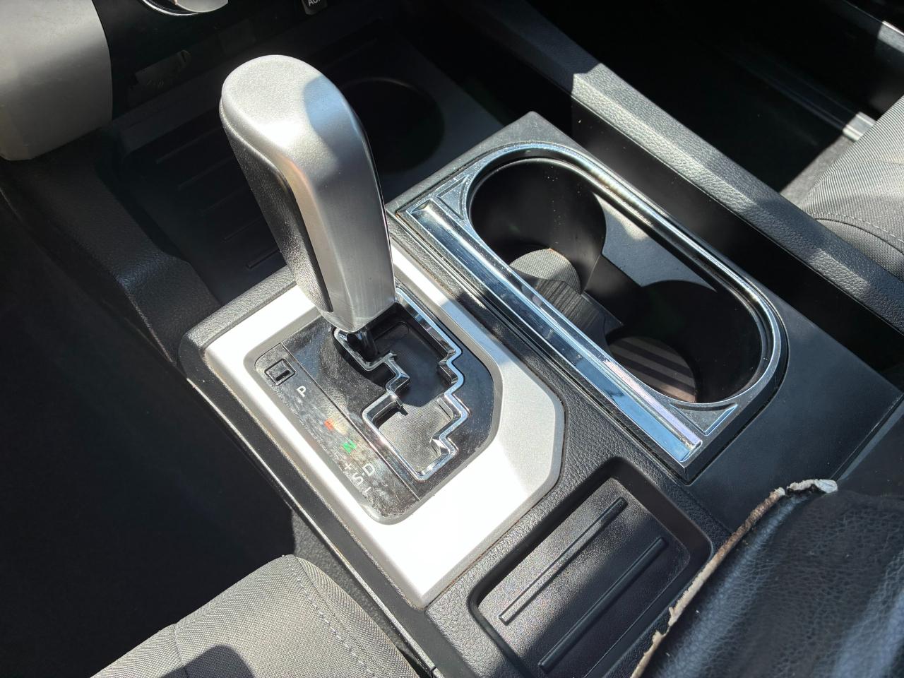 Toyota Tundra SR5 5.7L V8 CrewMax 2WD 2014