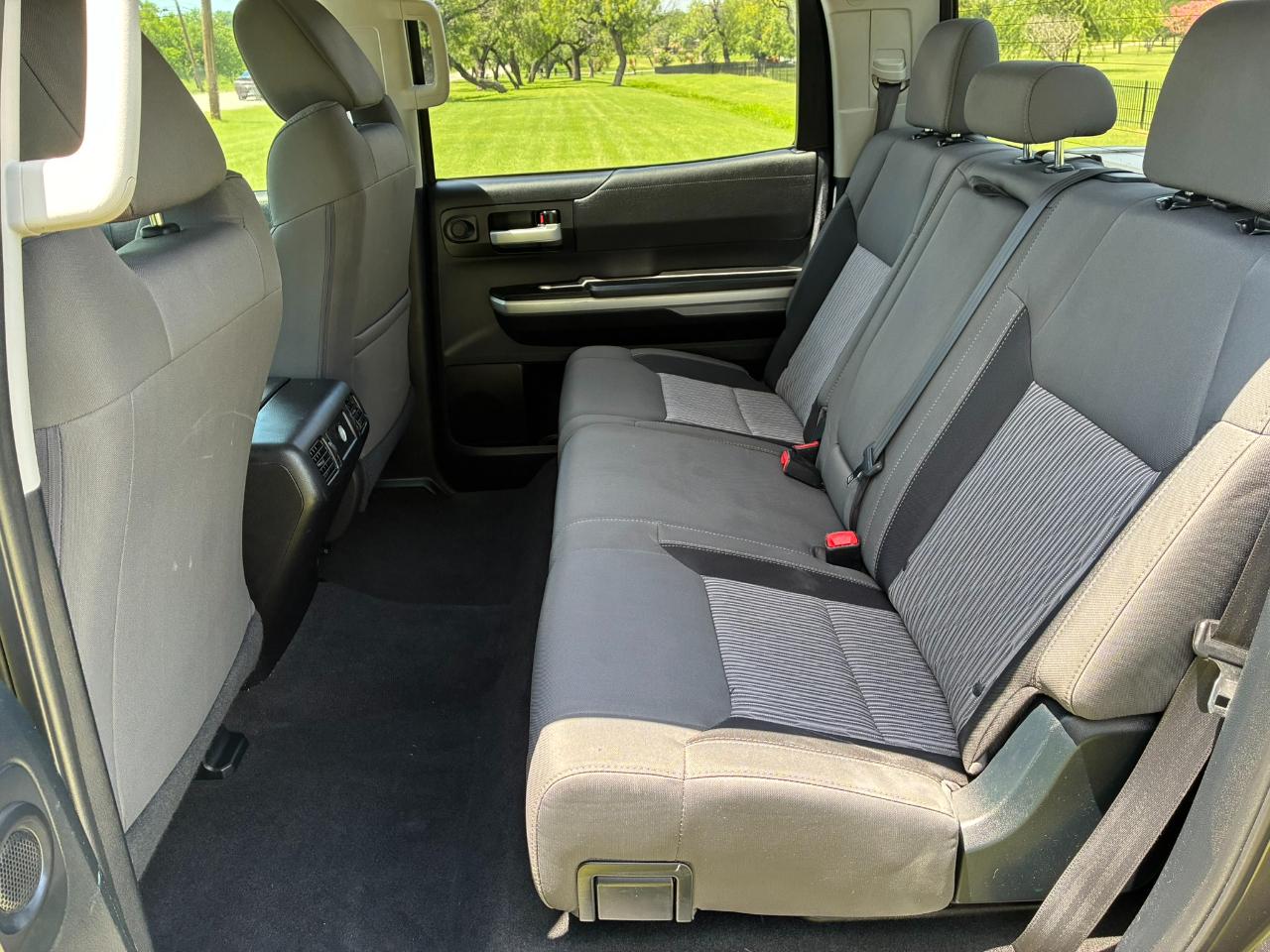 Toyota Tundra SR5 5.7L V8 CrewMax 2WD 2014