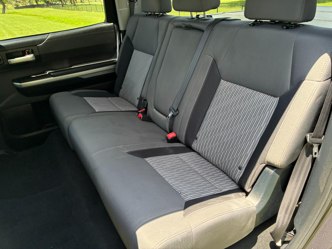 Toyota Tundra SR5 5.7L V8 CrewMax 2WD 2014