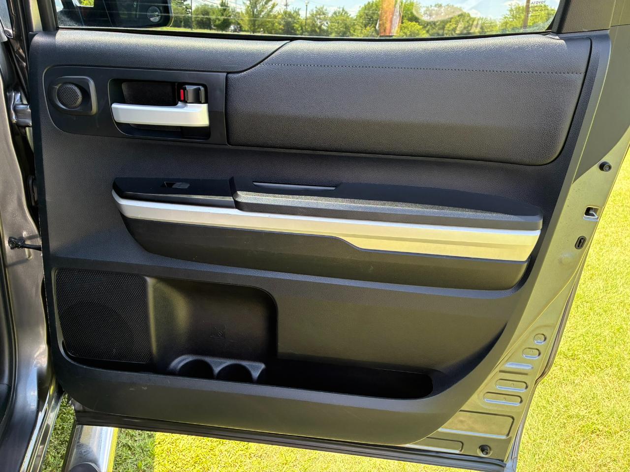 Toyota Tundra SR5 5.7L V8 CrewMax 2WD 2014