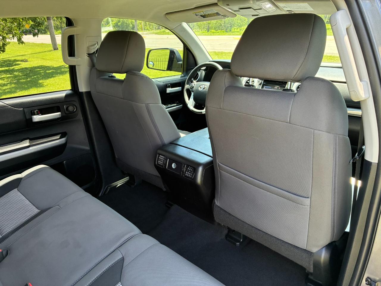 Toyota Tundra SR5 5.7L V8 CrewMax 2WD 2014