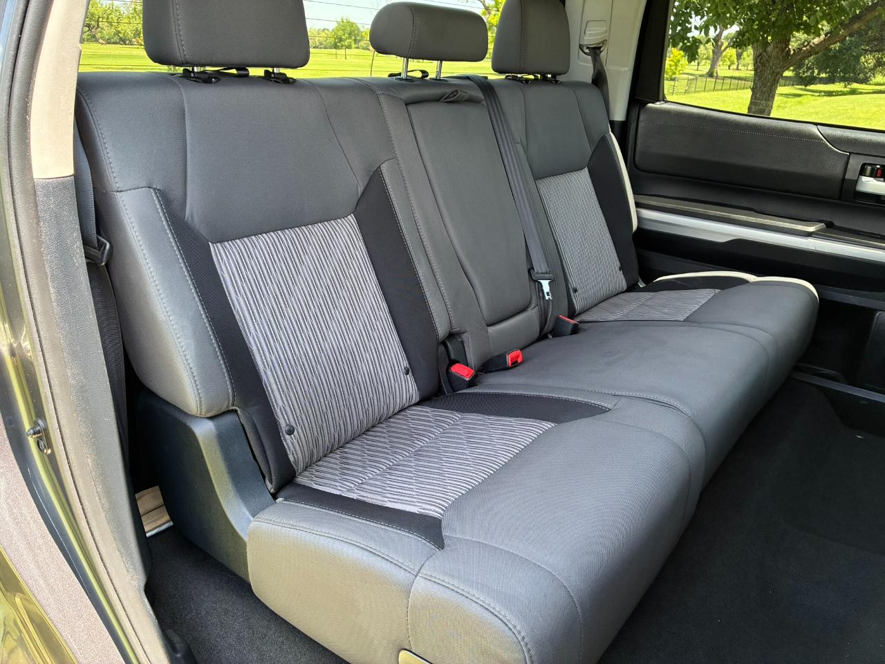 Toyota Tundra SR5 5.7L V8 CrewMax 2WD 2014