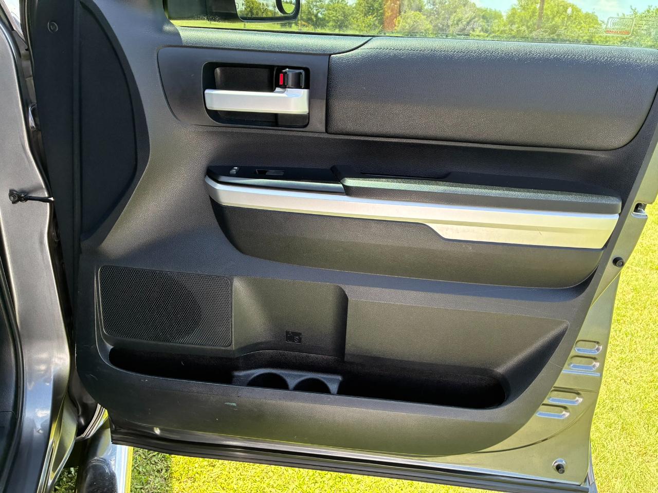 Toyota Tundra SR5 5.7L V8 CrewMax 2WD 2014