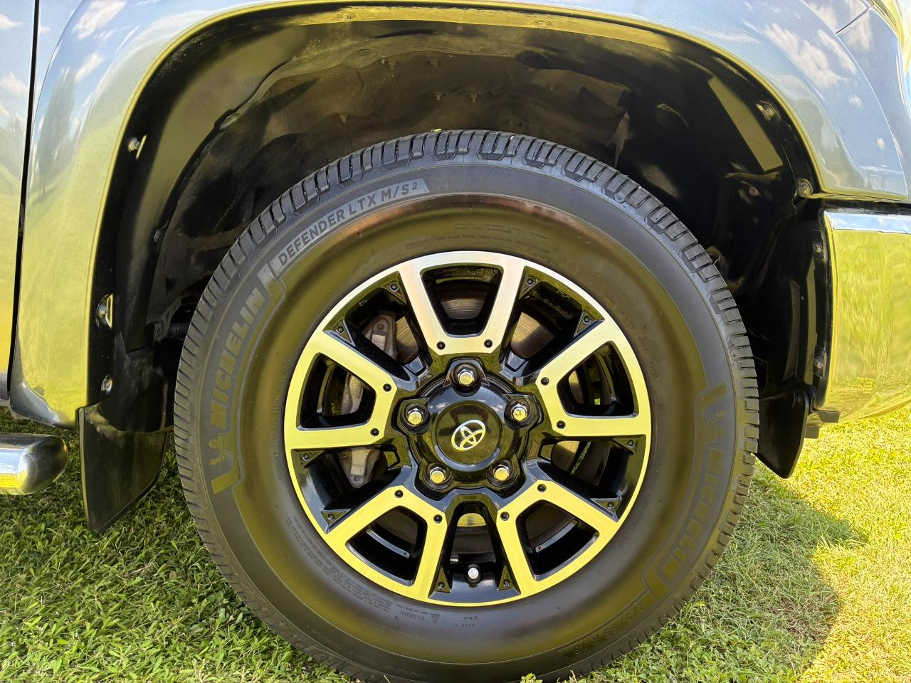 Toyota Tundra SR5 5.7L V8 CrewMax 2WD 2014