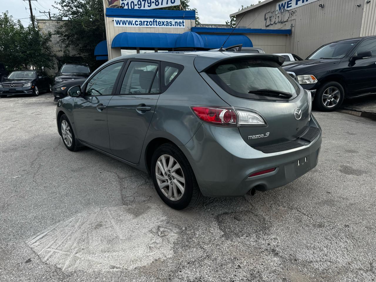 Mazda MAZDA3 i Touring 4D Hatchback 2013