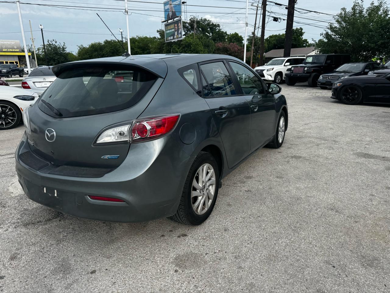Mazda MAZDA3 i Touring 4D Hatchback 2013