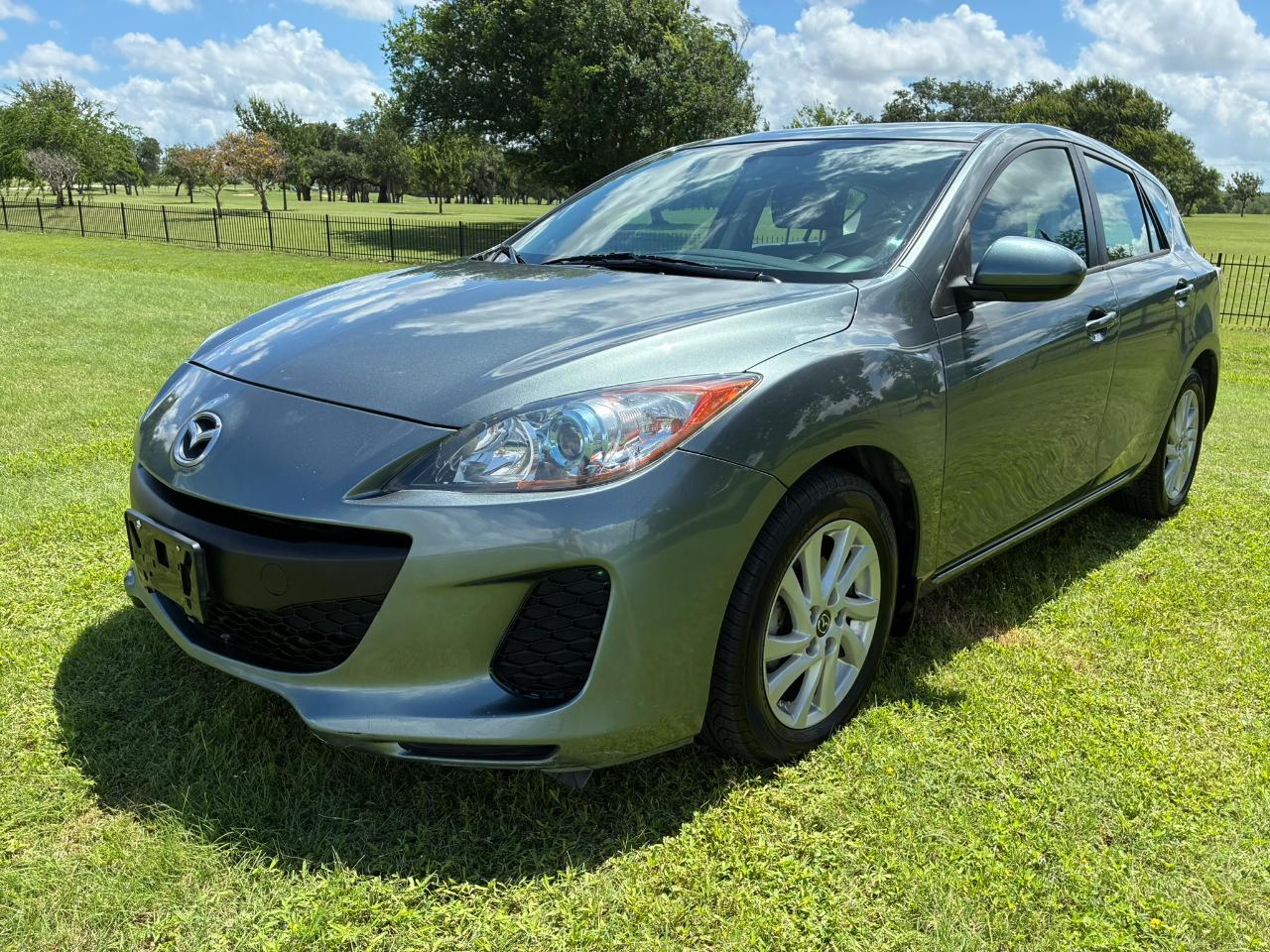 Mazda MAZDA3 i Touring 4D Hatchback 2013