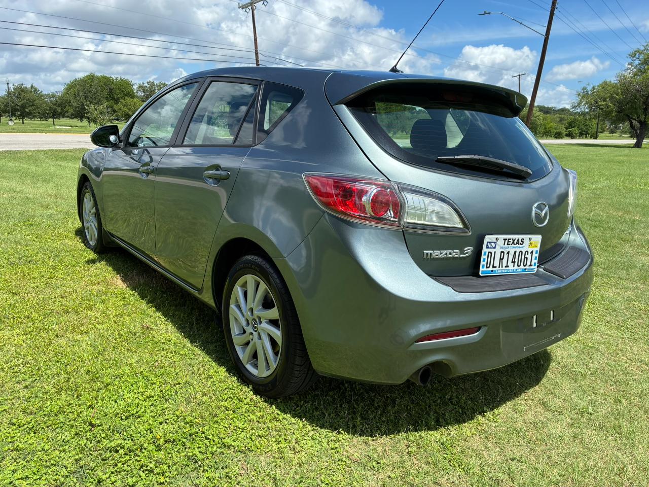 Mazda MAZDA3 i Touring 4D Hatchback 2013