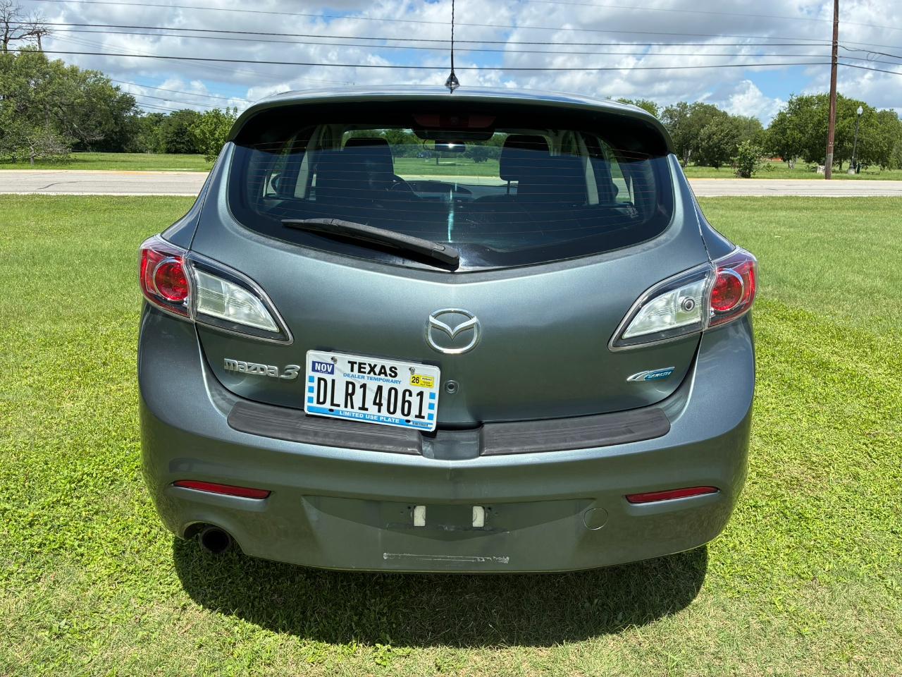 Mazda MAZDA3 i Touring 4D Hatchback 2013