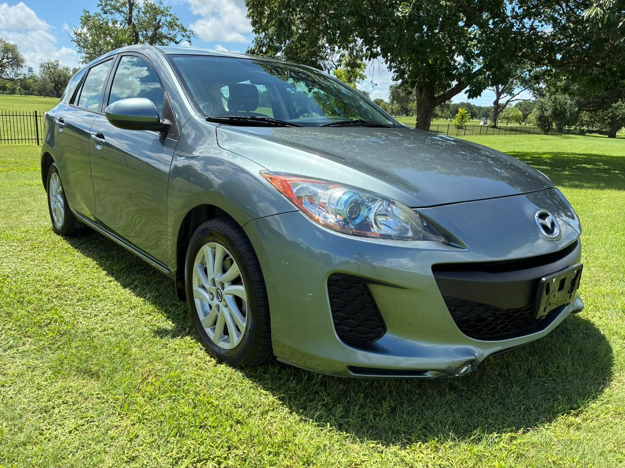 Mazda MAZDA3 i Touring 4D Hatchback 2013