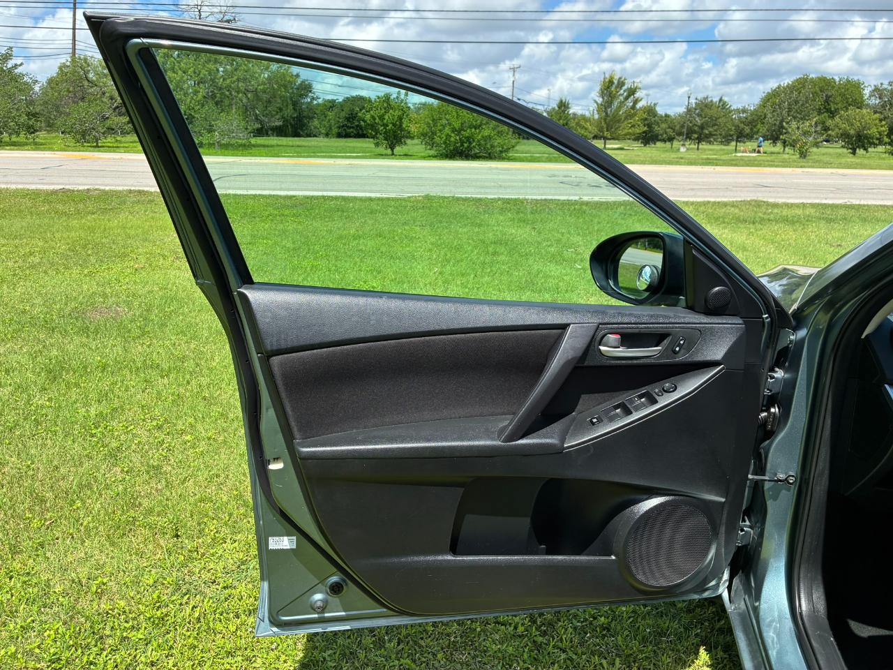 Mazda MAZDA3 i Touring 4D Hatchback 2013