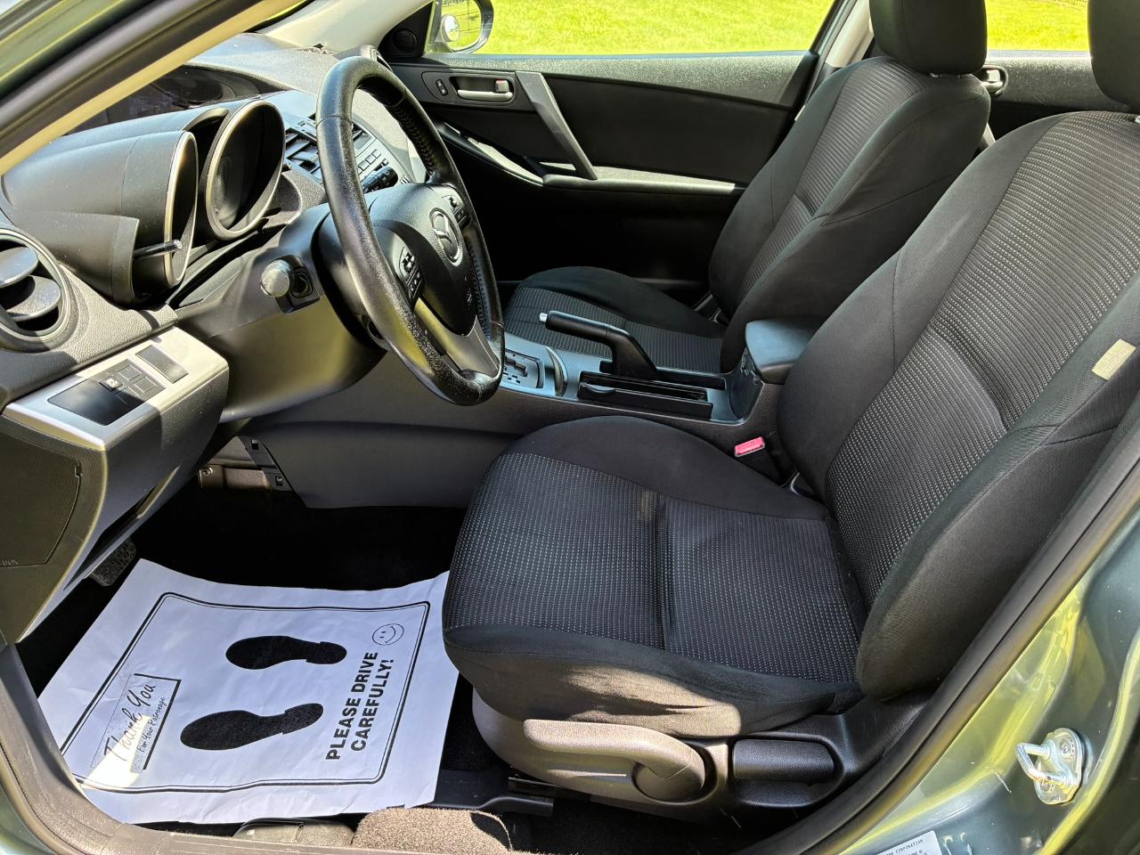 Mazda MAZDA3 i Touring 4D Hatchback 2013