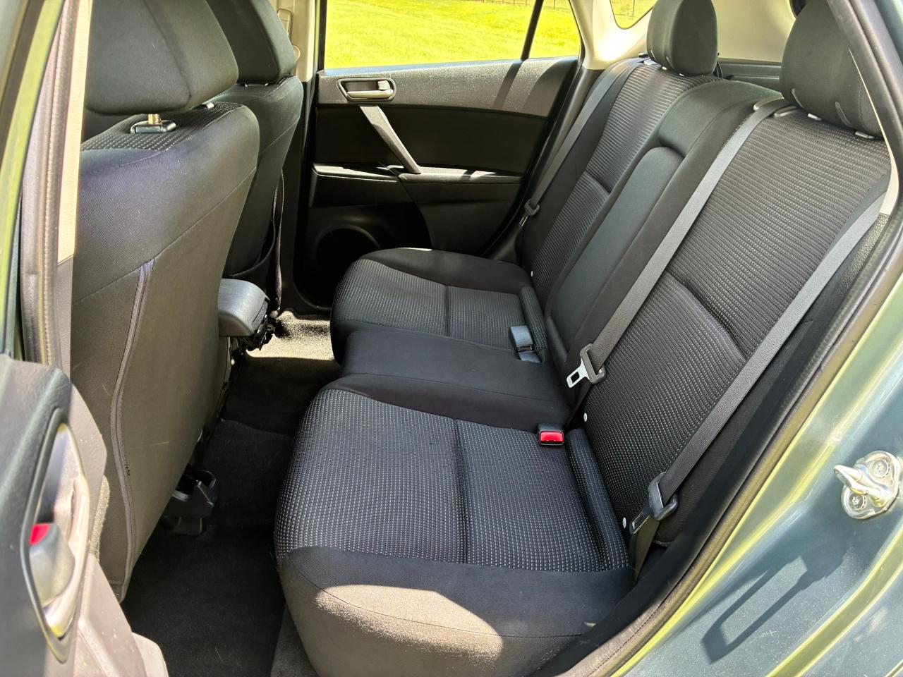 Mazda MAZDA3 i Touring 4D Hatchback 2013