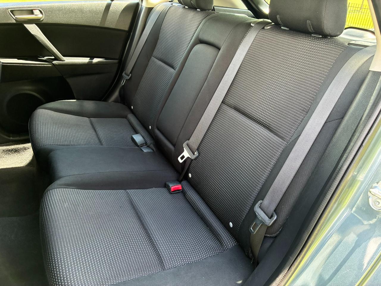 Mazda MAZDA3 i Touring 4D Hatchback 2013