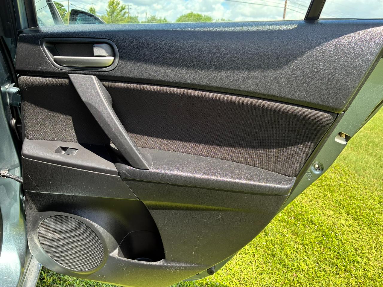 Mazda MAZDA3 i Touring 4D Hatchback 2013