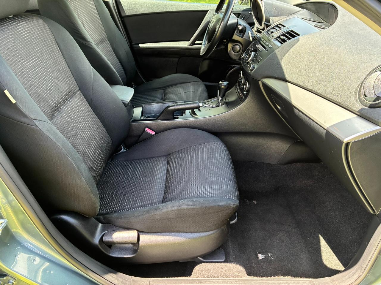 Mazda MAZDA3 i Touring 4D Hatchback 2013